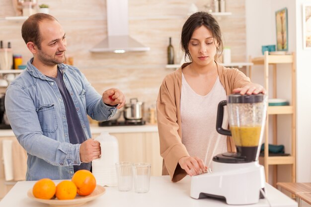 Jak Wybrać Idealny Blender do Zdrowych Koktajli dla Całej Rodziny